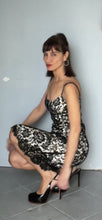 Load image into Gallery viewer, Vintage classic lace midi dress - size S M