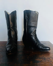 Load image into Gallery viewer, Vintage 70s black leather western heels. Size 7 Mens 8.5 womens