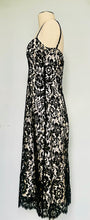 Load image into Gallery viewer, Vintage classic lace midi dress - size S M