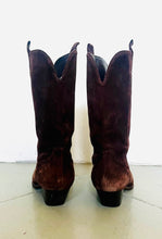 Load image into Gallery viewer, Vintage 90s pointed western brown cowboy boots 7-7.5 US