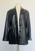 Load image into Gallery viewer, Vintage 80s super soft black leather blazer SM