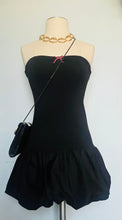Load image into Gallery viewer, Vintage 80s Geometric Black & White Mesh Evening purse or clutch