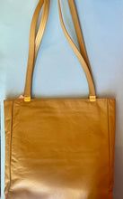 Load image into Gallery viewer, Vintage 60s Vinyl large Rose Tapestry tote Purse