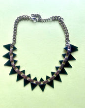 Load image into Gallery viewer, Vintage geometric enamel gold necklace