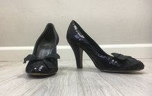 Load image into Gallery viewer, Vintage 90s Moschino sequin bow Heels  SIZE 7-7.5 US