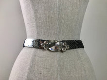 Load image into Gallery viewer, Gorgeous 70s Chrystal stretch Metal belt S M