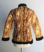 Load image into Gallery viewer, Vintage 70s quilted faux fur interior leopard toggle Asian jacket small