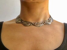 Load image into Gallery viewer, Vintage 60s Art Deco costume necklace
