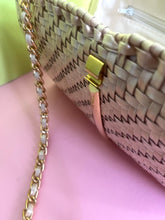 Load image into Gallery viewer, Vintage 60s Lacquered basket weave clutch/cross body purse
