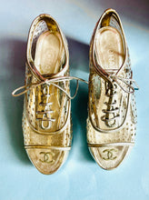 Load image into Gallery viewer, CHANEL 2016 Interlocking CC Logo  Clear/Silver, Women's size 6.5 - 7 US
