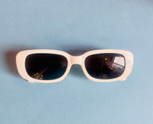 Load image into Gallery viewer, Dead stock 90s off white unisex sunnies
