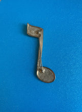 Load image into Gallery viewer, Vintage 70s gold music note Pin
