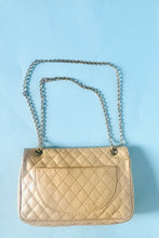 Load image into Gallery viewer, Vintage 80s Beige leather quilted purse
