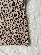 Load image into Gallery viewer, Knit cashmere cheetah sweater  S - M
