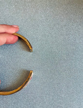 Load image into Gallery viewer, Vintage 90s Cartier-Inspired Pink Glitter Screwhead Bangle Bracelet
