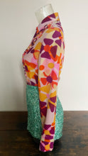 Load image into Gallery viewer, Rare 70s vintage Psychedelic ruffled bls - XS - Petite
