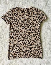 Load image into Gallery viewer, Knit cashmere cheetah sweater  S - M
