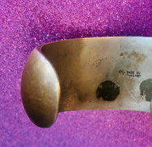 Load image into Gallery viewer, Vintage 70s bejeweled bendable bracelet - free size
