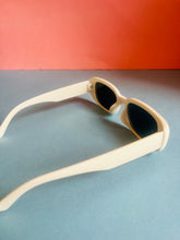 Load image into Gallery viewer, Dead stock 90s off white unisex sunnies
