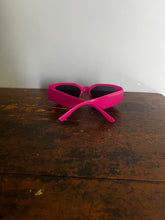 Load image into Gallery viewer, Fuchsia Y2k statement bulky unisex sunnies
