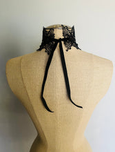 Load image into Gallery viewer, Custom reworked victorian goth chocker necklace/headpiece
