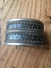 Load image into Gallery viewer, Vintage 40s silver handmade bracelet

