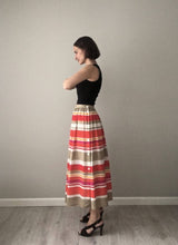Load image into Gallery viewer, Vintage 80s Nautica style Ellen Tracey cotton skirt   Small
