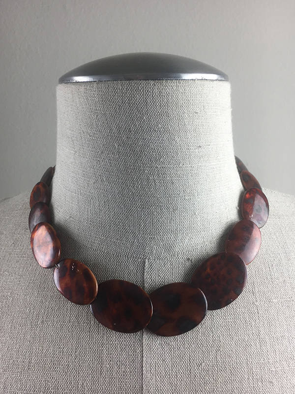 Mod 60s beaded Leopard lucite necklace