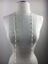 Load image into Gallery viewer, Vintage 70s Pearl tie necklace
