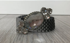 Gorgeous 70s Chrystal stretch Metal belt  S  M