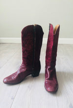 Load image into Gallery viewer, Vintage 80s Ferragamo designer quilted leather mahagony boots size 5us

