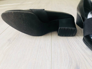 Vintage 80s Stuart Weitzman block heels size 7-7.5 us