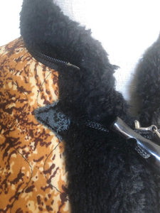 Vintage 70s quilted faux fur interior leopard toggle Asian jacket  small