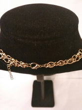 Load image into Gallery viewer, Stunning Vintage 60s Costume Flower Beaded Necklace
